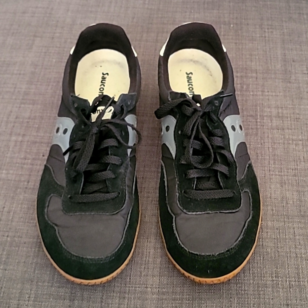 Black Saucony Racing Shoes